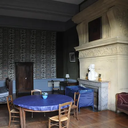 Bed & Breakfast Chateau De Lanquais